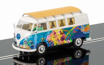Volkswagen Camper Van T 1b Hippie Bus VW  1/32
