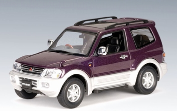 Mitsubishi Pajero 1999 Purple  Paars   1/43