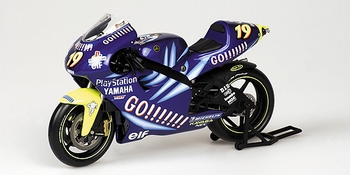 Yamaha YZR 500 Olivier Jacque # 19 Moto GP 2001  1/12