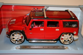 Hummer H2 TM  SUV Rood Red  1/18