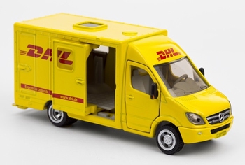 Mercedes benz pakket dienst DHL Postcar Geel Yellow  1/50
