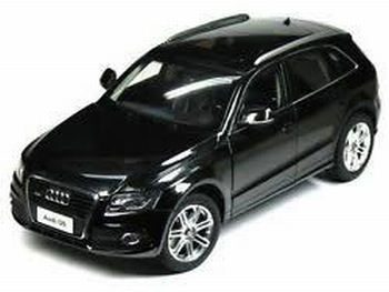 Audi Q5 2010 zwart black  1/18