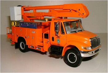 International 4400 High performance truck orange  1/35
