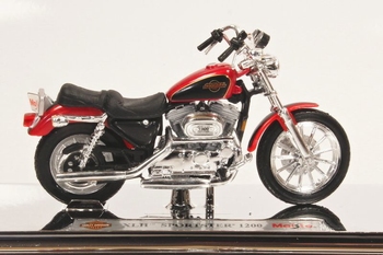 Harley Davidson XLH Sportster 1200 Rood Red  1/18