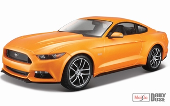 Ford Mustang 2015 Oranje Orange  1/18