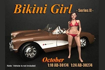 Bikini Girl Oktober   1/18