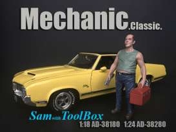 Mecanic Sam with tool box  1/18