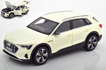 Audi e - tron 2019 Wit metallic White  1/18