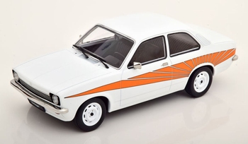 Opel Kadett C Swinger 1975 Wit - White + striping  1/18