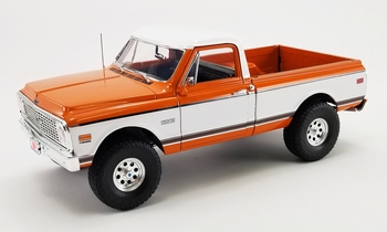 Chevrolet CST 10 Pick up truck K-10 4X4 1972 Oranje/wit  1/18