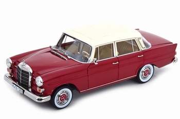 Mercedes Benz 200 1966 Rood Red  1/18