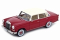 Mercedes Benz 200 1966 Rood Red 1/18